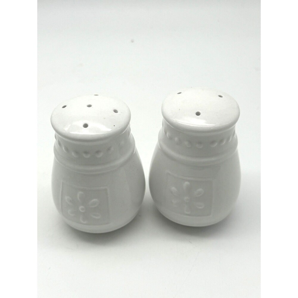 Totally Today Embossed Dots Ceramic Salt & Pepper Shakers 3 1/2”